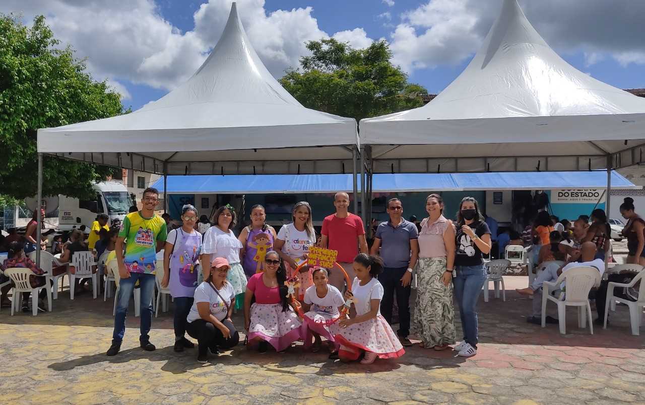 Camacã: Prefeito Paulo do Gás e o vice Rai de Panelinha acompanham o último dia do SAC Móvel na cidade